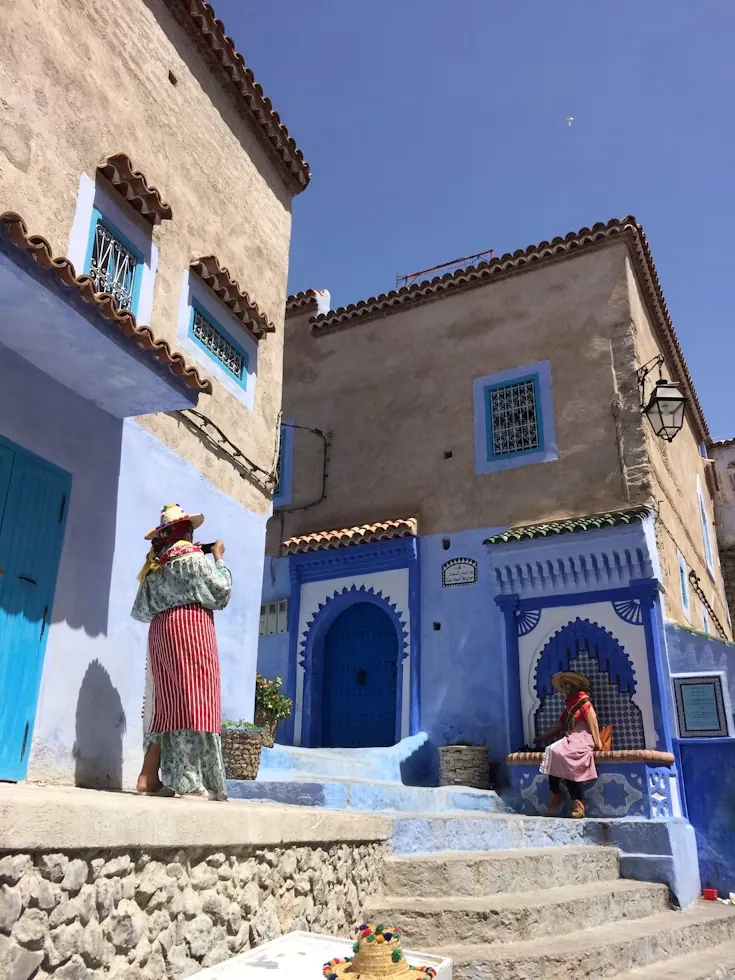 ساحة صغيرة في مدينة شفشاون العتيقة