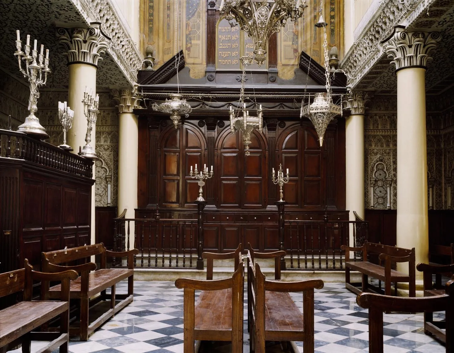Inside the Moshe Nahon Synagogue